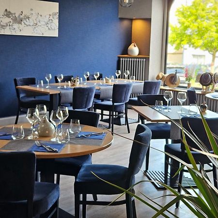 Logis Loire Hotel - Les Cocottes Restaurant Les Rosiers Exterior foto